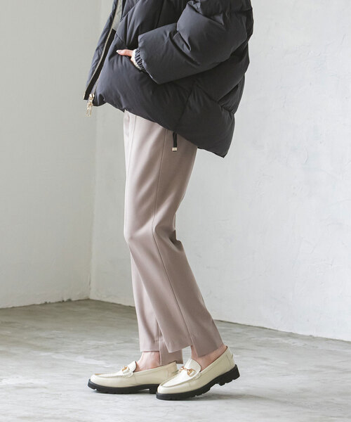 Noble（ノーブル）の「《追加》キャロットシルエットステップヘムパンツ（スラックス・レディース・ホワイト系その他/ベージュ/ラベンダー/ブラック・34/36/38/40）」の18枚目の写真