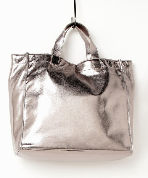 fredy emue（フレディエミュ）の「ソフトメタリックトートバッグ（トートバッグ・レディース・ブロンズ/シルバー・FREE）」の7枚目の写真