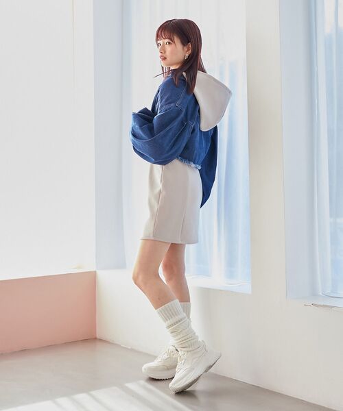 MAJESTIC LEGON（マジェスティックレゴン）の「クロップドGジャン（デニムジャケット・レディース・グレー/ピンク/ブルー・MEDIUM）」の4枚目の写真