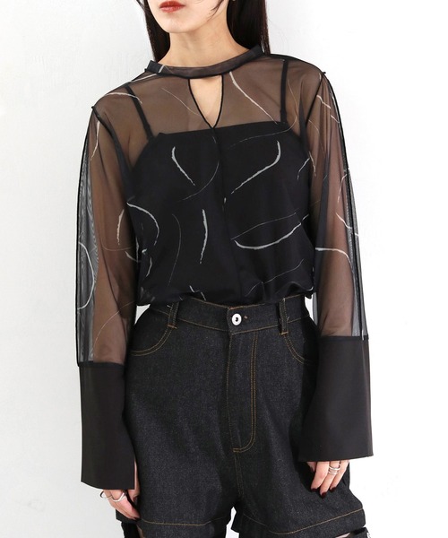 cheriella（シェリエラ）の「【cheriella】WEB限定前後2WAY袖切替マーブルシアートップス WEB LIMITED 2-WAY MARBLE SHEER TOPS WITH CONTRAST SLEEVES（Tシャツ/カットソー・レディース・ブルーグリーン/ネイビー/チャコールグレー/ブラック/ベージュ・M）」の6枚目の写真