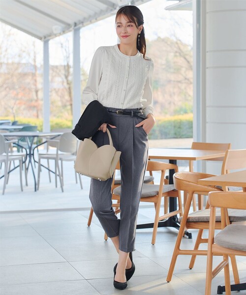 Tiaclasse（ティアクラッセ）の「レースブラウス（シャツ/ブラウス・レディース・オフホワイト/ブラック/ネイビー/ピンク/ライトグレー/ピンク系・S/M/L）」の8枚目の写真