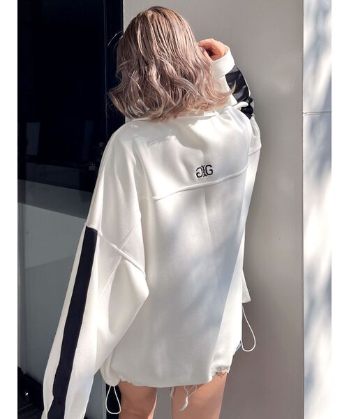 GYDA（ジェイダ）の「SymmetryGYDA ラインデザインジャケット（ブルゾン・レディース・オフホワイト/ブラック・FREE）」の14枚目の写真