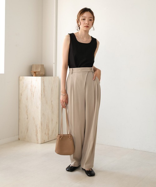 Bab（バブ）の「【S・M 展開】スクエアネックタックデザインタンクトップ（タンクトップ・レディース・ベージュ/アイボリー/ブラック・S/M）」の16枚目の写真