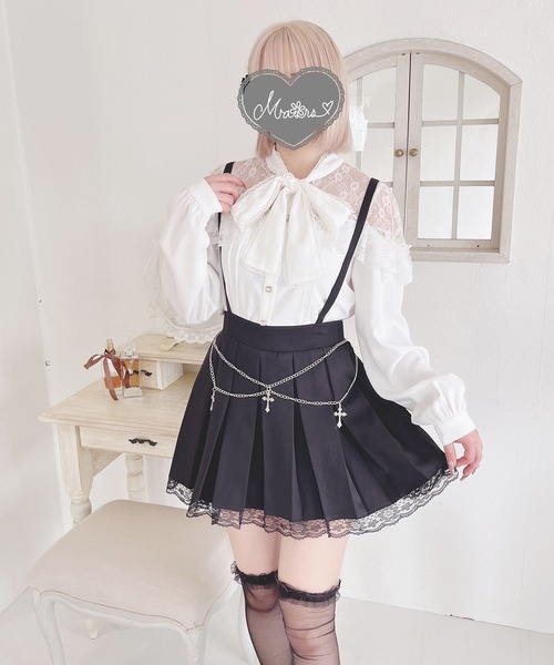 MA*RS（アメーバーマーズ）の「クロスチェーン付きプリーツスカパン