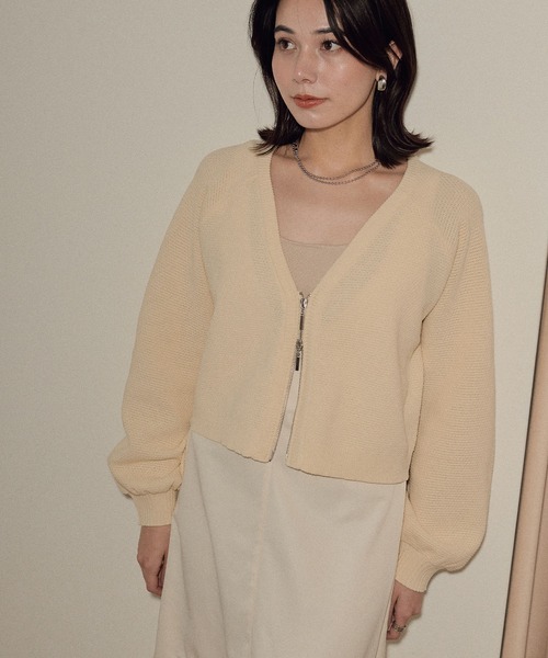 ECRIRE（エクリール）の「フロントＷジップショートカーディガン（ニット/セーター・レディース・グリーン/ブラック/オフホワイト・M）」の6枚目の写真