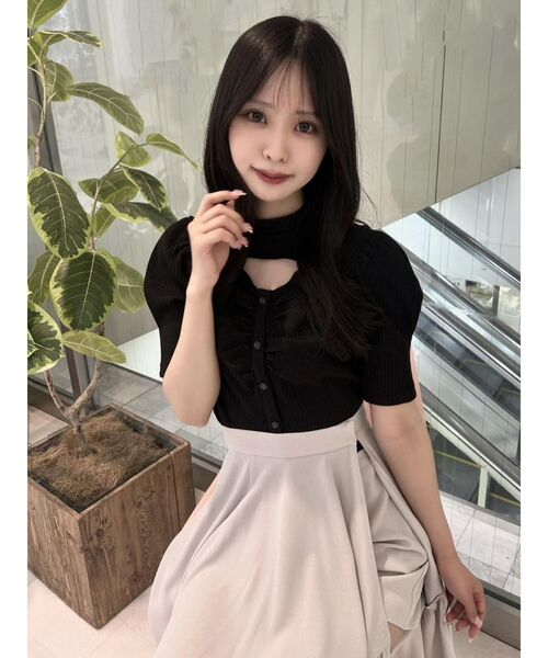 EATME（イートミー）の「FRONTボタンデコルテリブTOP（Tシャツ/カットソー・レディース・アイボリー/ブラック・FREE）」の2枚目の写真