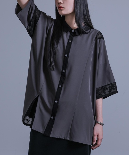 kOhAKU（コハク）の「『シアー切り替えシャツ』（シャツ/ブラウス・レディース・チャコール/ライトグレー・FREE）」の6枚目の写真