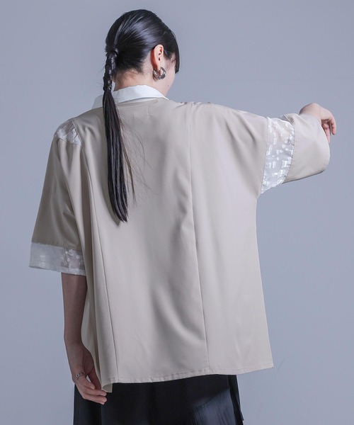 kOhAKU（コハク）の「『シアー切り替えシャツ』（シャツ/ブラウス・レディース・チャコール/ライトグレー・FREE）」の9枚目の写真