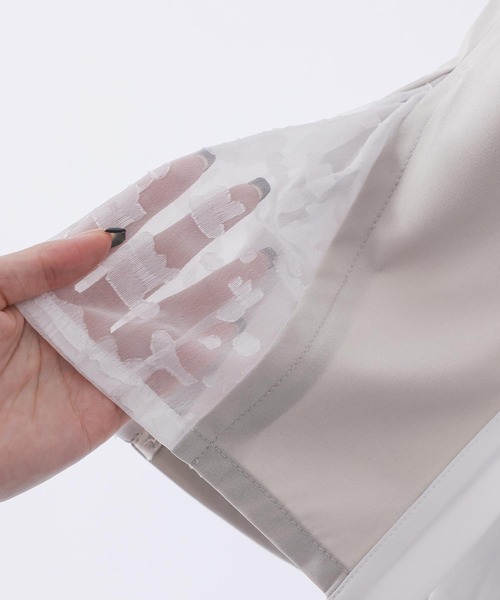 kOhAKU（コハク）の「『シアー切り替えシャツ』（シャツ/ブラウス・レディース・チャコール/ライトグレー・FREE）」の20枚目の写真