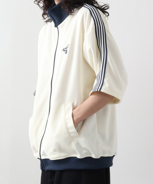 SUGGESTION（サジェッション）の「SUGGESTION ハチ刺繍サイド