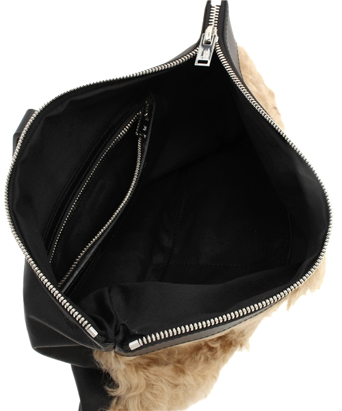 JOHN LAWRENCE SULLIVAN（ジョンローレンスサリバン）の「FUR CLUTCH BAG（クラッチバッグ・レディース・ブラック/キャメル・ONE SIZE）」の10枚目の写真