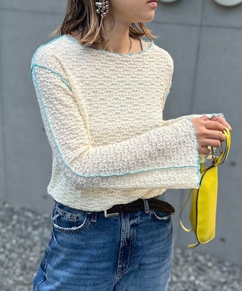 mi via loca(ミヴィアロカ)の「フラワーレースジャガード メロー配色トップス(Tシャツ/カットソー・レディース・オフホワイト/ブラック/ベージュ/ブラック系その他・FREE)」の1枚目の写真
