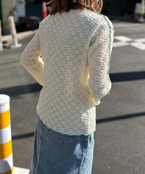 mi via loca(ミヴィアロカ)の「フラワーレースジャガード メロー配色トップス(Tシャツ/カットソー・レディース・オフホワイト/ブラック/ベージュ/ブラック系その他・FREE)」の7枚目の写真