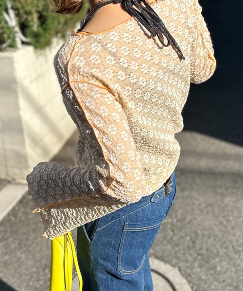 mi via loca(ミヴィアロカ)の「フラワーレースジャガード メロー配色トップス(Tシャツ/カットソー・レディース・オフホワイト/ブラック/ベージュ/ブラック系その他・FREE)」の21枚目の写真