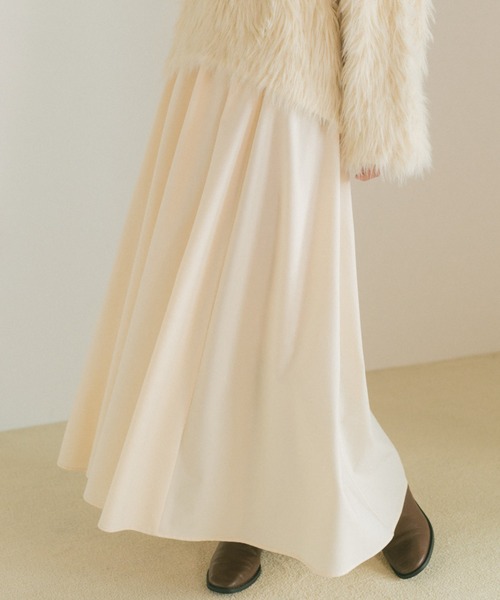 VANNIE U（ヴァニーユー）の「ボリュームギャザーロングスカート（スカート・レディース・アイボリー/グレー/ブラック/ベージュ・FREE）」の2枚目の写真