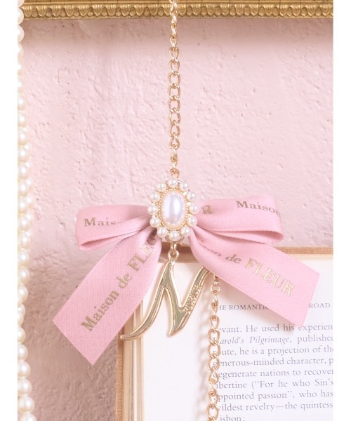 Maison de FLEUR（メゾンドフルール）の「イニシャルリボンパールチャーム（チャーム・レディース・K/L/M/N/G/I/R/Y/A/H/J/C/D/E/F/S/T・FREE）」の13枚目の写真