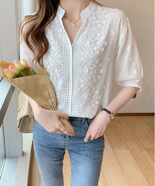 BLANC FICELLE(ブランフィセル)の「ヘンリーネック シシュウ シャツ(シャツ/ブラウス・レディース・ホワイト・S/M/L)」の5枚目の写真