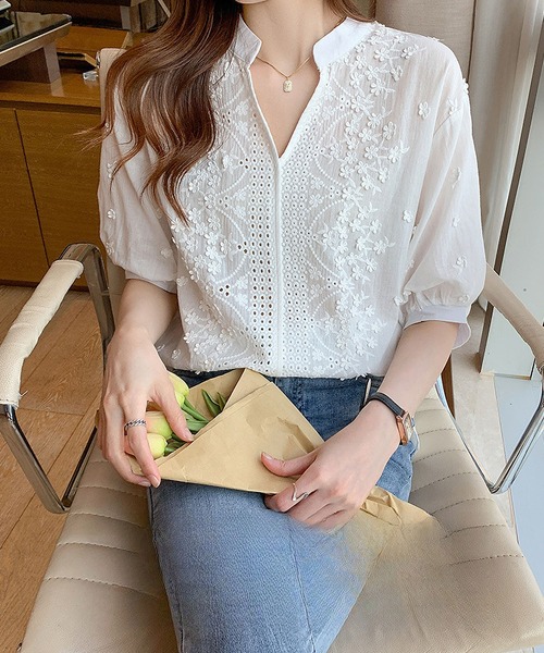 BLANC FICELLE(ブランフィセル)の「ヘンリーネック シシュウ シャツ(シャツ/ブラウス・レディース・ホワイト・S/M/L)」の6枚目の写真