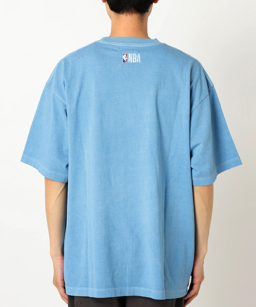 【セール】《追加》Off The Court by NBA / オフ・ザ・コート バイ NBA 別注 プリントT（Tシャツ/カットソー）｜NBA（エヌビーエー）