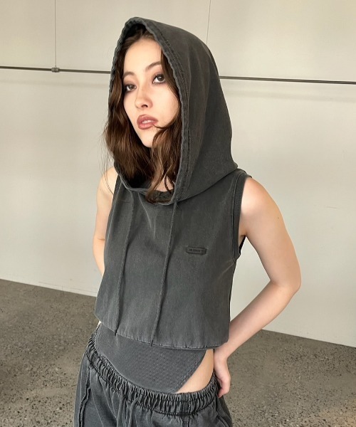 BLONDEY(ブロンディ)の「ピグメントノースリーブボディスーツ(その他トップス・レディース・ブラウン/チャコールグレー/グレー・FREE)」の13枚目の写真