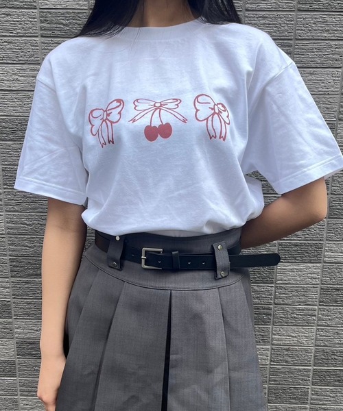 fiere(フィエール)の「リボン×チェリー半袖Tシャツ(Tシャツ/カットソー・レディース・ホワイト・M/L)」の7枚目の写真