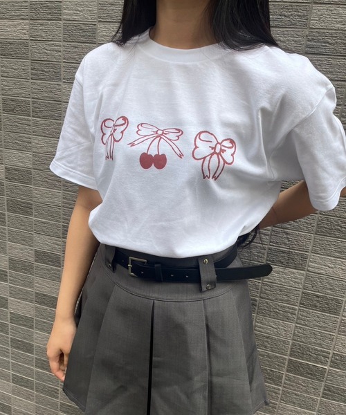 fiere(フィエール)の「リボン×チェリー半袖Tシャツ(Tシャツ/カットソー・レディース・ホワイト・M/L)」の8枚目の写真