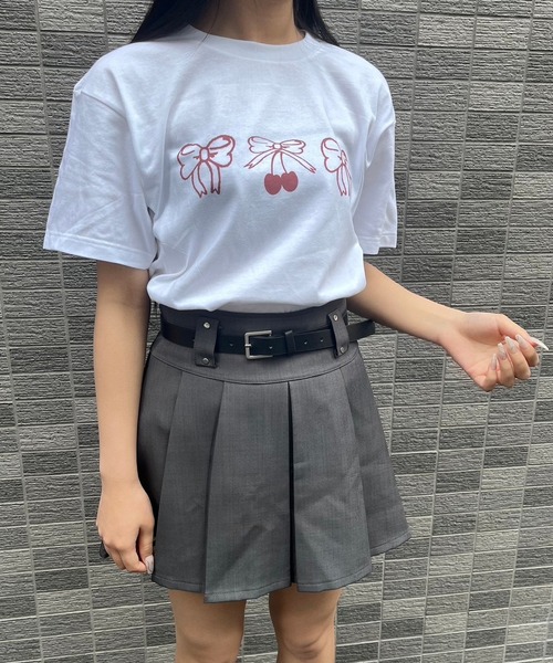fiere(フィエール)の「リボン×チェリー半袖Tシャツ(Tシャツ/カットソー・レディース・ホワイト・M/L)」の3枚目の写真
