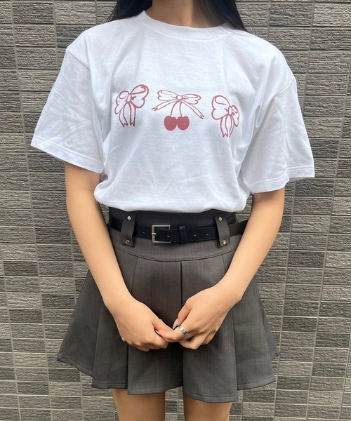 fiere(フィエール)の「リボン×チェリー半袖Tシャツ(Tシャツ/カットソー・レディース・ホワイト・M/L)」の4枚目の写真