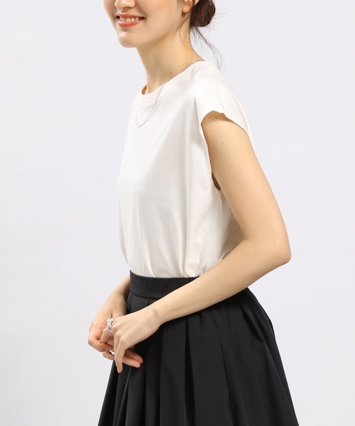 GLOBAL WORK Smile Seed Store（グローバルワーク スマイルシードストア）の「冷感Tシャツフレンチスリーブ/186244（タンクトップ・レディース・ベージュ/チャコール/オフホワイト/ブルー系その他5/ブラック・SMALL/MEDIUM/LARGE）」の10枚目の写真