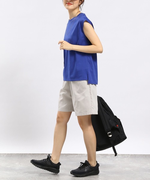 GLOBAL WORK Smile Seed Store（グローバルワーク スマイルシードストア）の「冷感Tシャツフレンチスリーブ/186244（タンクトップ・レディース・ベージュ/チャコール/オフホワイト/ブルー系その他5/ブラック・SMALL/MEDIUM/LARGE）」の6枚目の写真