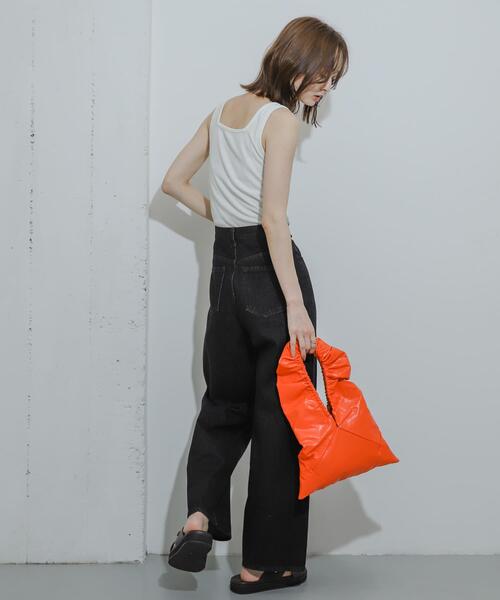 SENSE OF PLACE by URBAN RESEARCH（センスオブプレイスバイアーバンリサーチ）の「2WAYタンクトップ（Tシャツ/カットソー・レディース・オフホワイト/ライトベージュ/ブラック・ONE）」の8枚目の写真