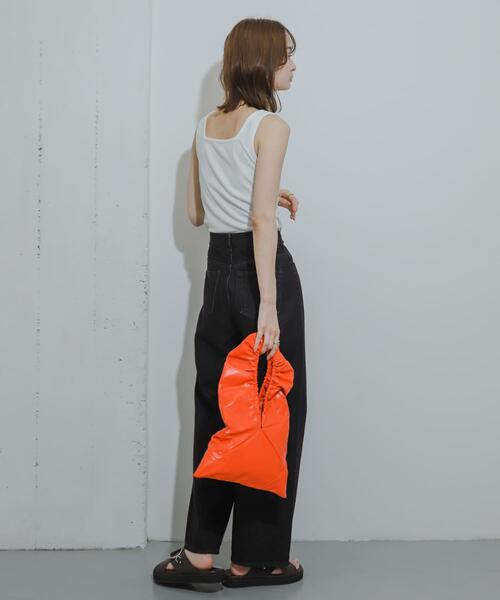 SENSE OF PLACE by URBAN RESEARCH（センスオブプレイスバイアーバンリサーチ）の「2WAYタンクトップ（Tシャツ/カットソー・レディース・オフホワイト/ライトベージュ/ブラック・ONE）」の9枚目の写真