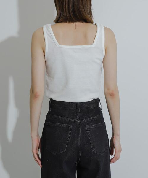 SENSE OF PLACE by URBAN RESEARCH（センスオブプレイスバイアーバンリサーチ）の「2WAYタンクトップ（Tシャツ/カットソー・レディース・オフホワイト/ライトベージュ/ブラック・ONE）」の12枚目の写真
