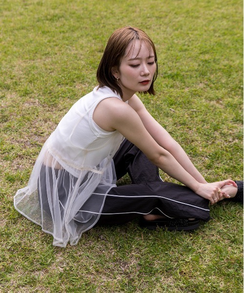 ad thie（アドティエ）の「前後2WAY チュールフレアビスチェ（キャミソール・レディース・ブラック/アイボリー/ライトグレー・FREE）」の17枚目の写真