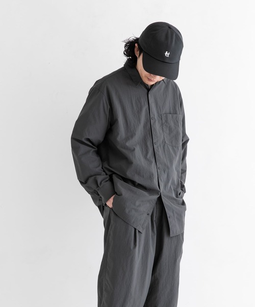 EKAL(エカル)の「『撥水/UVカット』『UR TECH』ナイロンタッサーロングスリーブシャツ(シャツ/ブラウス・メンズ・ネイビー/グレー・MEDIUM/LARGE)」の10枚目の写真