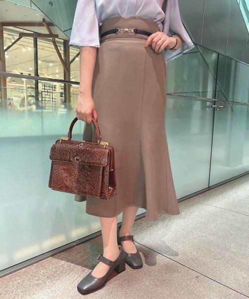 an another angelus(アンアナザーアンジェラス)の「【低身長向けサイズあり】ベルト付きハイウエストナローフレアースカート/ananotherangelus(スカート・レディース・ネイビー/グレー/ブラック・1/0)」の3枚目の写真