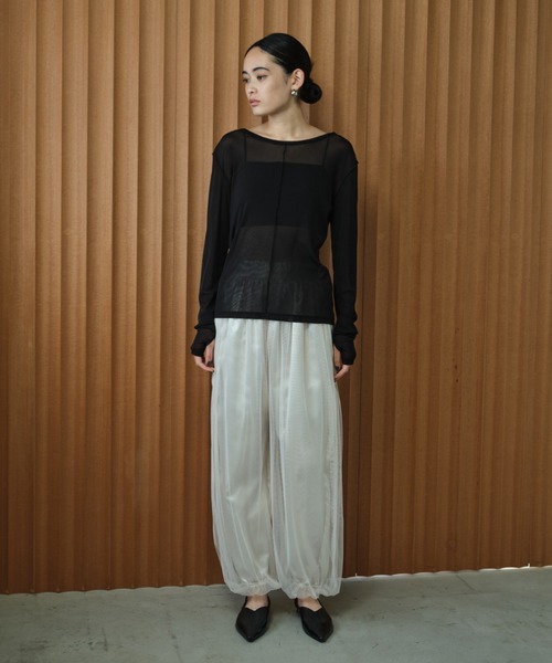 AIC.（エーアイシー）の「サムホールシアートップス（Tシャツ/カットソー・レディース・オフホワイト/チャコールグレー/ブラック・FREE）」の13枚目の写真