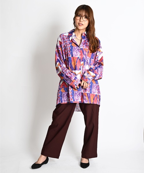 MARAI(マーライ)の「トライバル柄 長袖総柄シャツ オーバーサイズ(シャツ/ブラウス・レディース・パープル・SMALL/LARGE)」の2枚目の写真