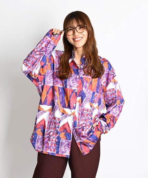 MARAI(マーライ)の「トライバル柄 長袖総柄シャツ オーバーサイズ(シャツ/ブラウス・レディース・パープル・SMALL/LARGE)」の4枚目の写真