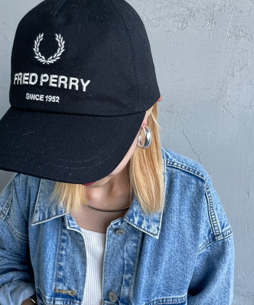 FRED PERRY（フレッドペリー）の「[FRED PERRY/フレッドペリー] ローレルリースロゴ刺繍 コットンキャンバスキャップ（キャップ・レディース・ブラック・ONE SIZE）」の6枚目の写真