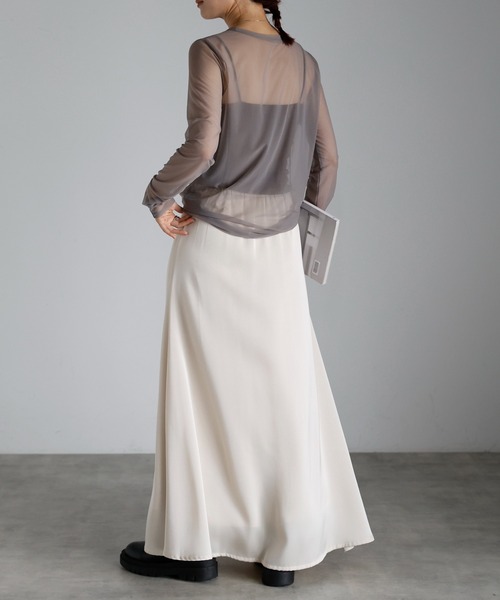 r.(アールドット)の「クルーネック シアートップス(Tシャツ/カットソー・レディース・オフホワイト/オリーブ/グレイッシュベージュ/ブラック・FREE)」の7枚目の写真