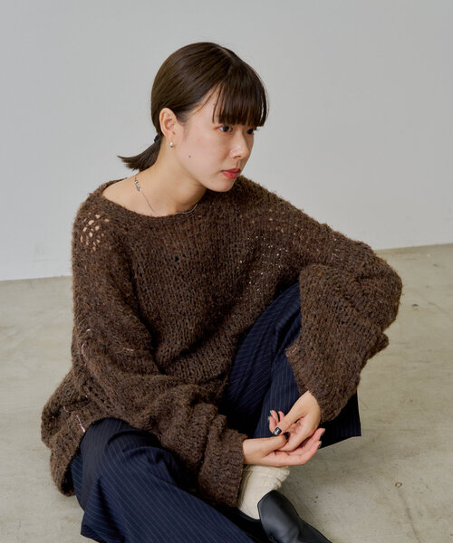 WHIMSIC(ウィムジック)の「【UNISEX】ルーズフィットメッシュニットプルオーバー(ニット/セーター・レディース・チャコールグレー/アイボリー/ブラウン/ピンク・FREE)」の20枚目の写真