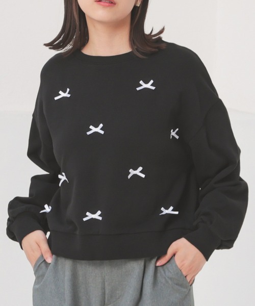 Honeys(ハニーズ)の「リボン付ゆるトップス(スウェット・レディース・アイボリー/ブラック/サックスブルー/杢グレー・S/M/L/LL)」の2枚目の写真