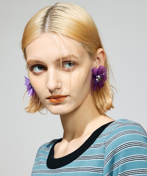 NON TOKYO（ノントーキョー）の「BIJOU VINYL FLOWER PIERCED