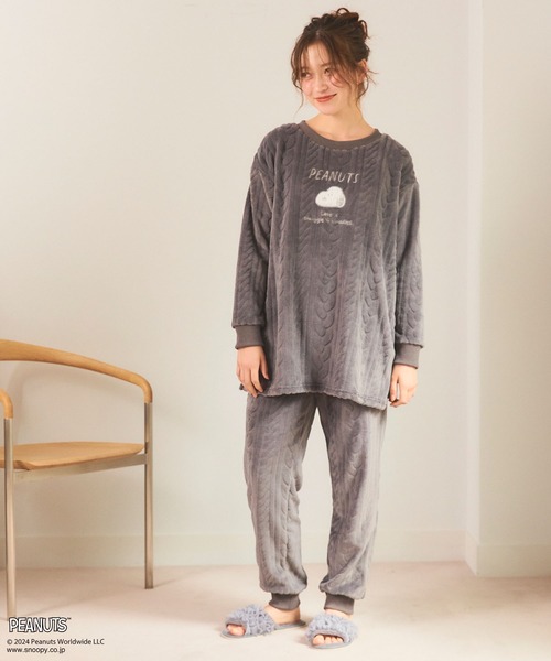 PEANUTS/ピーナッツ】SNOOPY/スヌーピーケーブル編みフリースロング