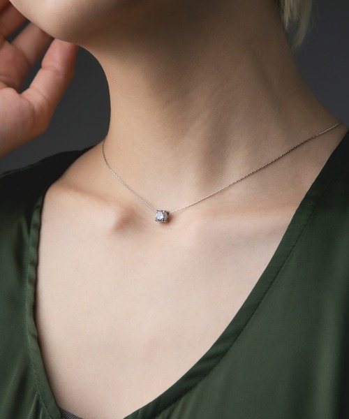 Os accessory（オズアクセサリー）の「Os　-オズ-　【金属アレルギー対応】一粒ストーン40センチネックレス（ネックレス・レディース・ゴールド/シルバー・ONE SIZE）」の3枚目の写真