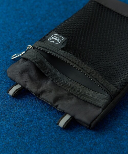 FREAK'S STORE(フリークスストア)の「YOSEMITE STRAP/ヨセミテストラップ 別注REFLECT PHONE BAG(スマホグッズ・メンズ・ブラック/ライトグレー・ONE SIZE)」の13枚目の写真