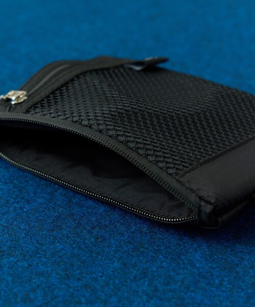 FREAK'S STORE(フリークスストア)の「YOSEMITE STRAP/ヨセミテストラップ 別注REFLECT PHONE BAG(スマホグッズ・メンズ・ブラック/ライトグレー・ONE SIZE)」の18枚目の写真