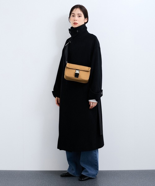 le cercle ADAM ET ROPE'(ルセルクルアダムエロペ)の「ミニショルダーバッグ(ショルダーバッグ・レディース・ブラック/キャメル・FREE)」の3枚目の写真