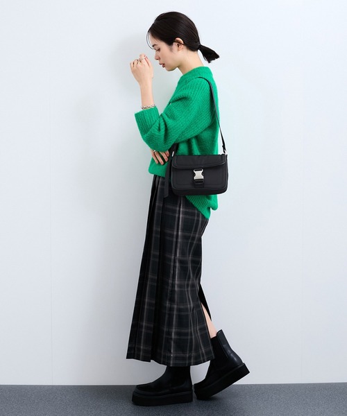 le cercle ADAM ET ROPE'(ルセルクルアダムエロペ)の「ミニショルダーバッグ(ショルダーバッグ・レディース・ブラック/キャメル・FREE)」の6枚目の写真